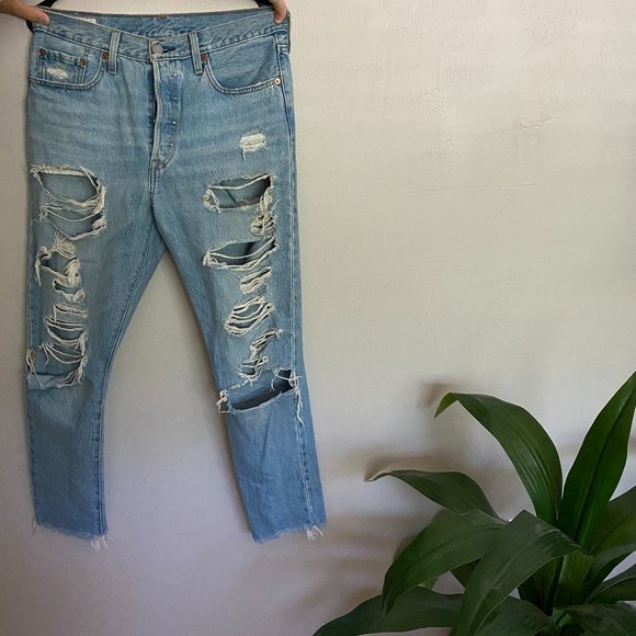 Distressed Levi's 501S Skinny Jeans - Picture 1 of 6